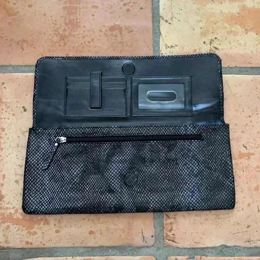 EXCELLENT Lodis black and grey snake print clutch with ID and card slots